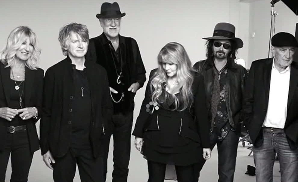 Neil Finn To Commit Full Time To Fleetwood Mac Ahead Of Tour