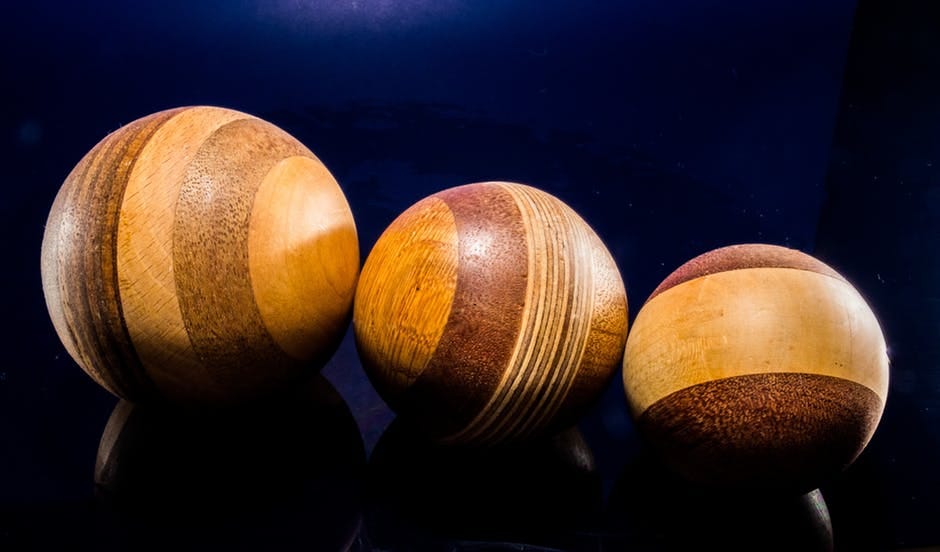 wooden-ball-turned-hand-labor-63288 wooden-ball-turned-hand-labor-63288