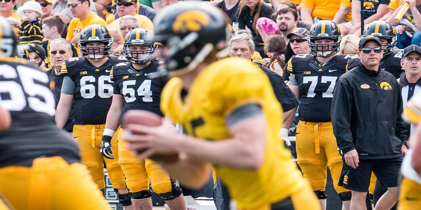Backup lineman Sealby leaves Iowa for Southern Illinois