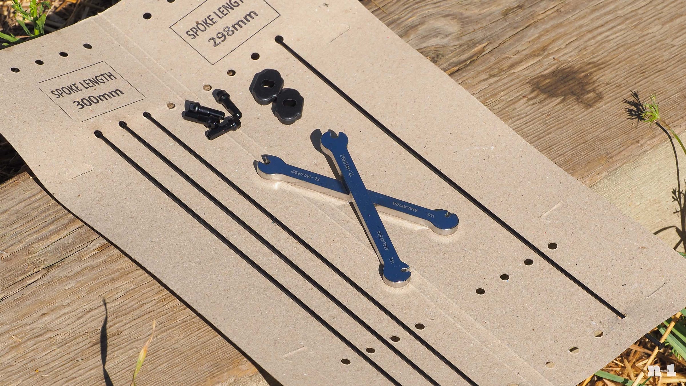 Shimano XTR WH-M9200 wheelset spare spokes