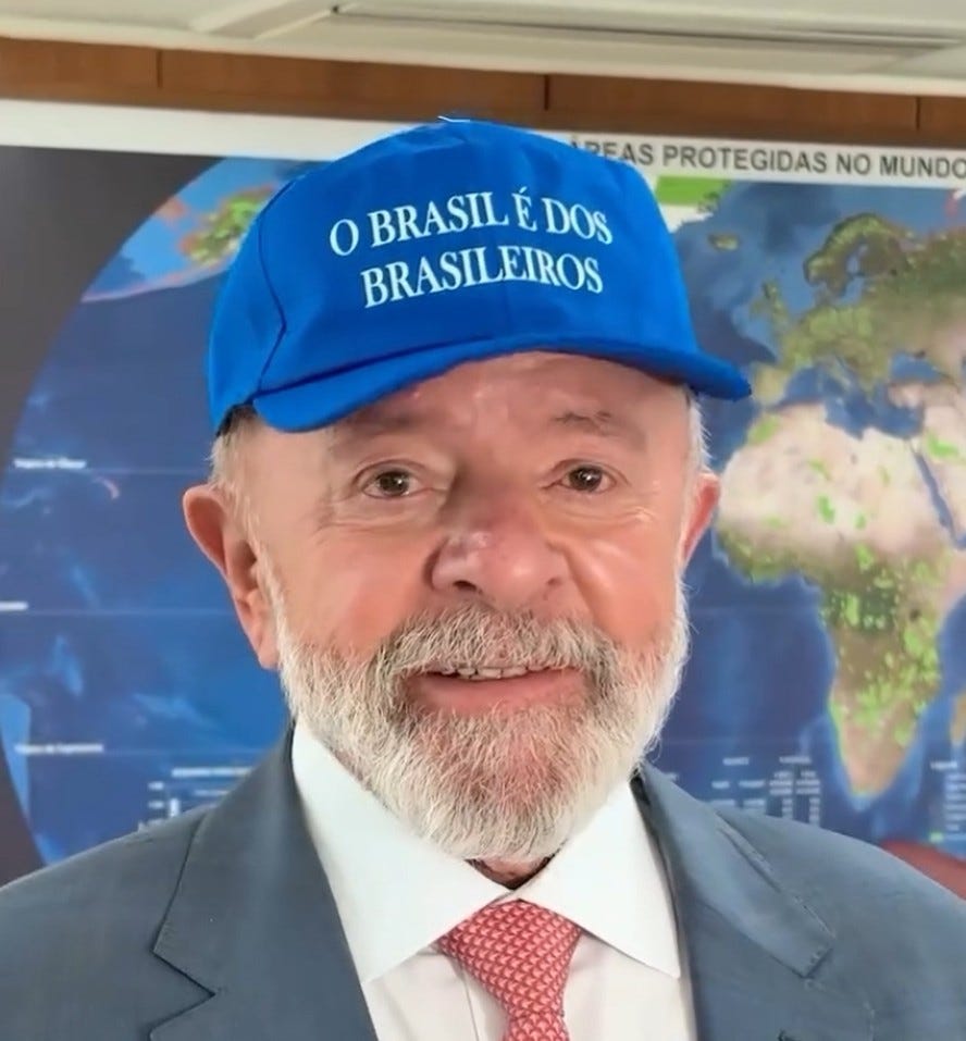 Guerra dos bonés': empresa que criou item 'CPX' usado por Lula aposta no  novo adereço e vende 700 unidades em dois dias