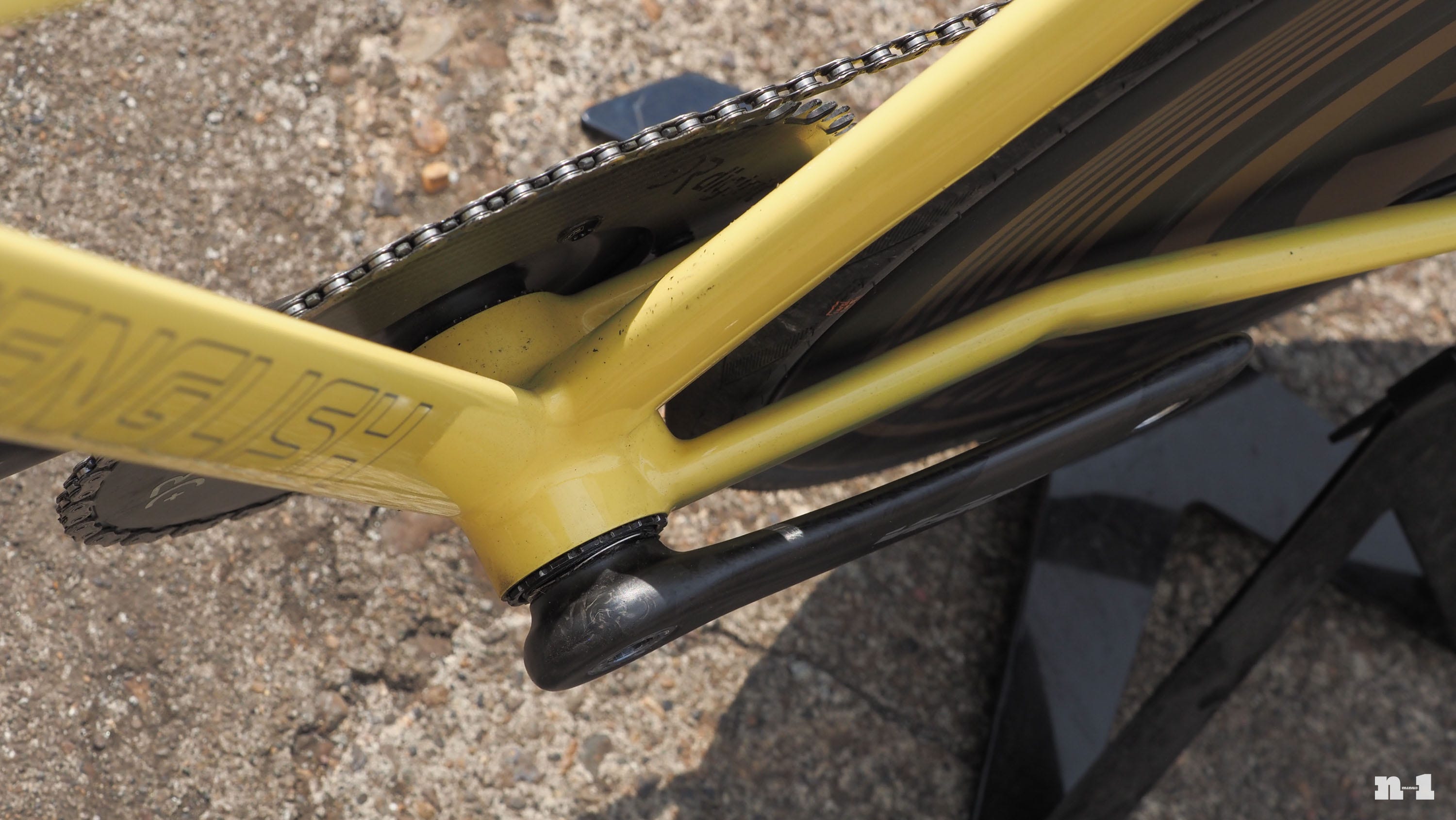 English Cycles yellow time trial bike bottom bracket spindle