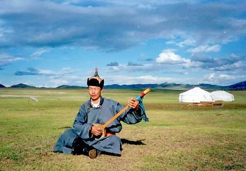 The Khuumii: Mongolian Throat Singing as An Extraordinary Vocal Technique The Khuumii: Mongolian Throat Singing as An Extraordinary Vocal Technique
