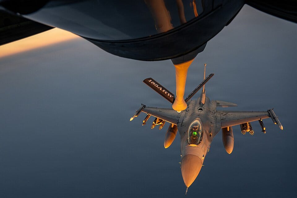 File:KC-135 provides continued support for USCENTCOM (9791824).jpg