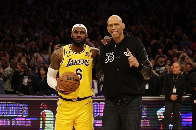 LeBron James breaks NBA's all-time scoring record, passes Kareem  Abdul-Jabbar