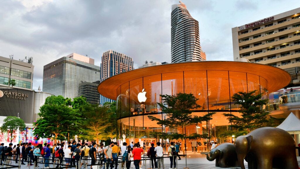 Iphone store line