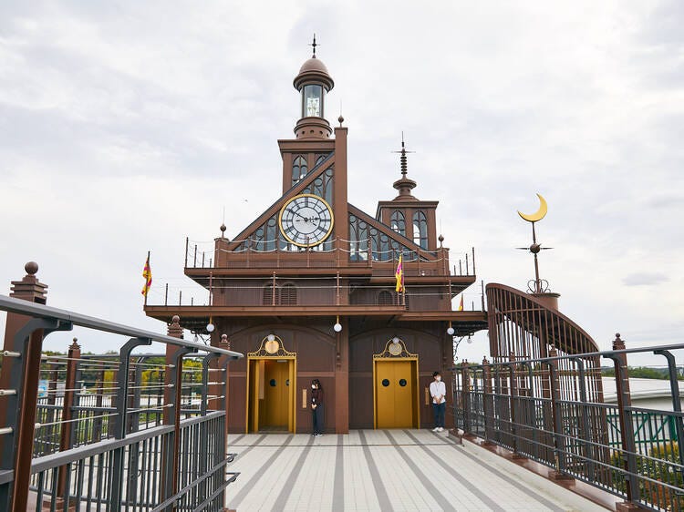 Hill of Youth: Stunning architecture with a view