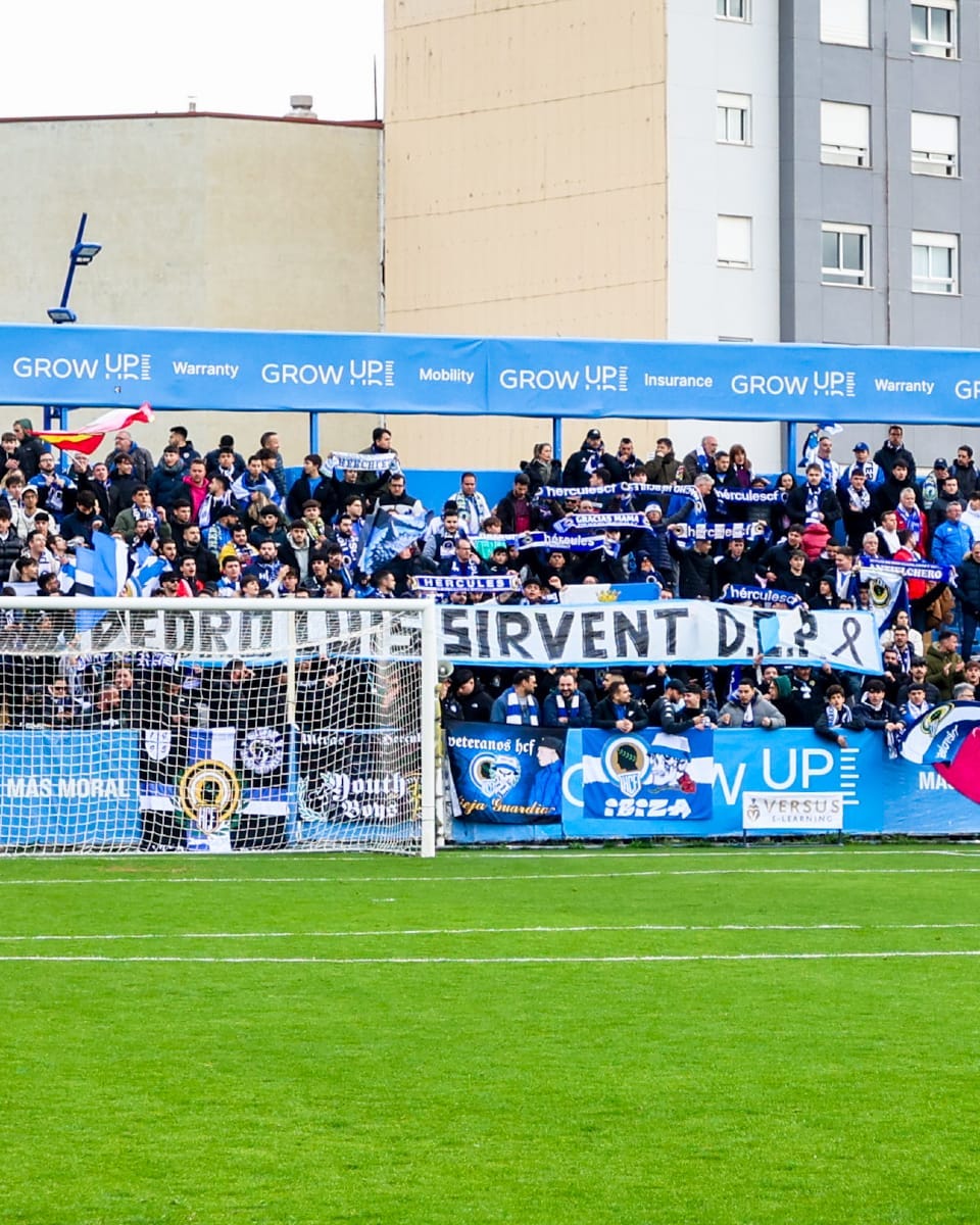 Pancarta en homenaje a Pedro Luis Sirvent