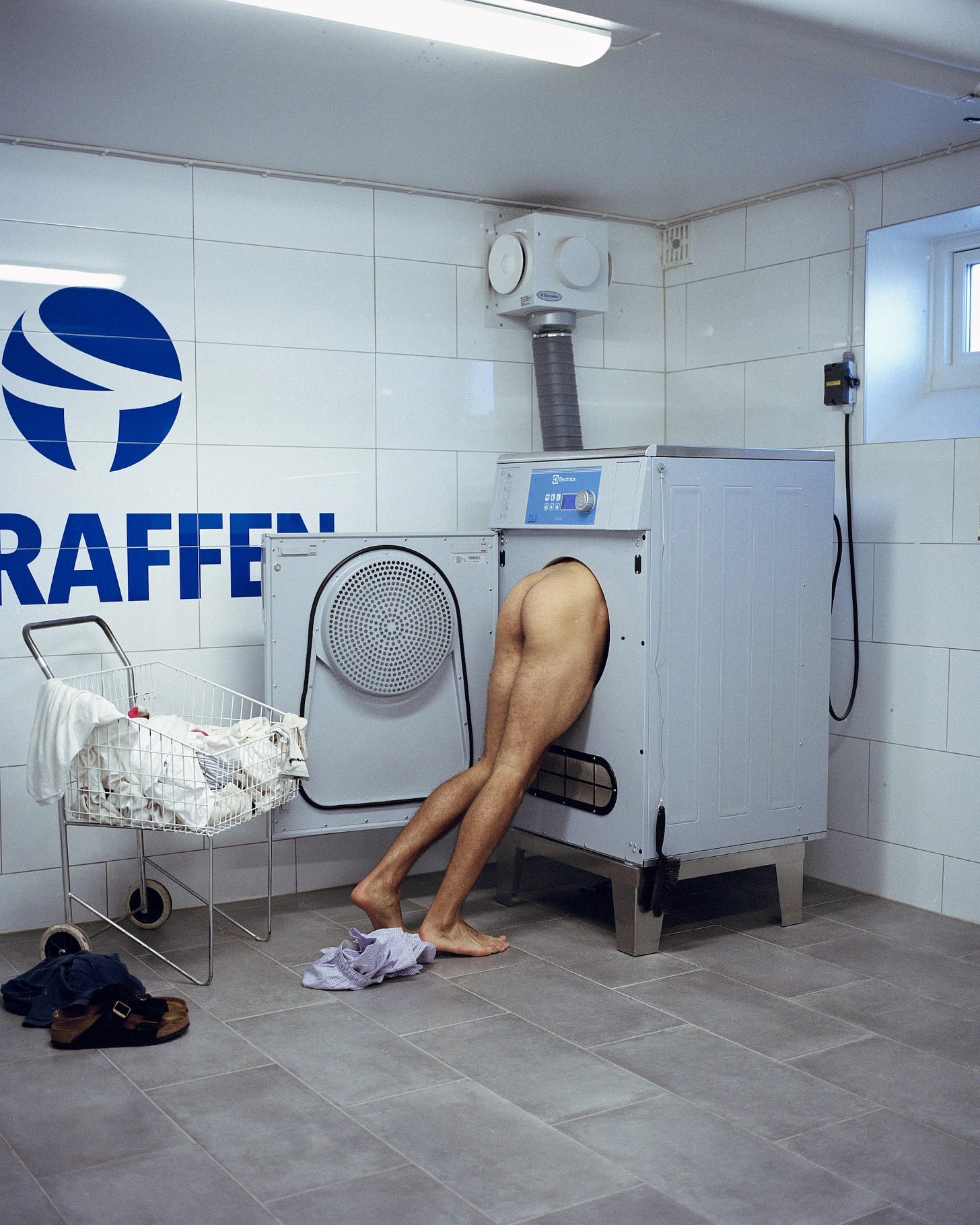 alfie-whiteman-a-loan-photography-itsnicethat02