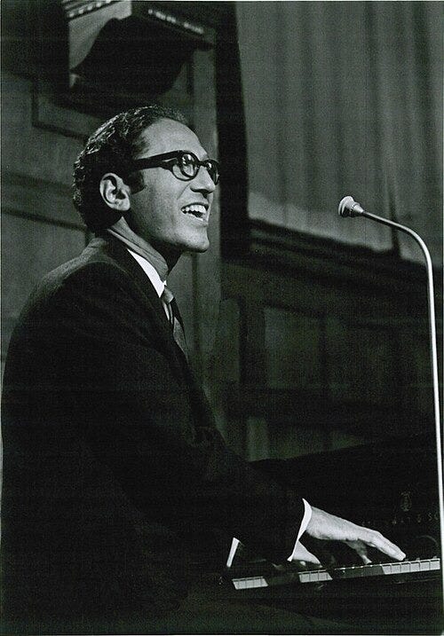 File:Tom Lehrer performing in Copenhagen, 1967 (10).jpg