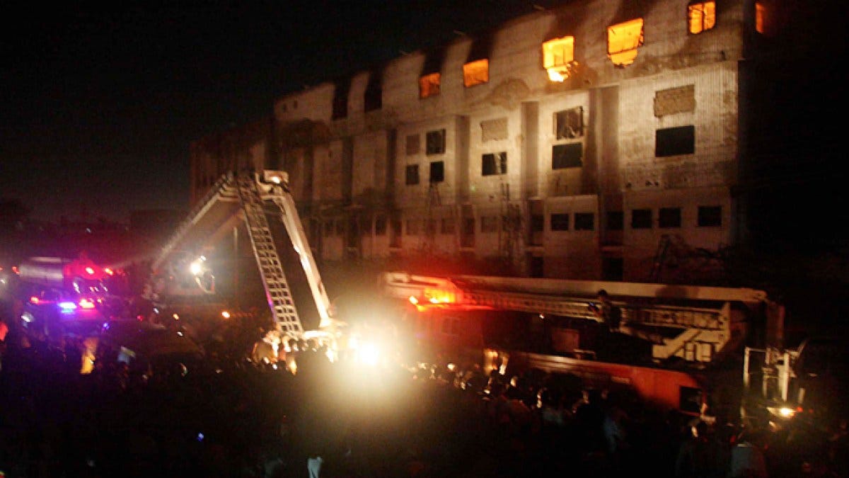 Hundreds killed in Karachi factory fire