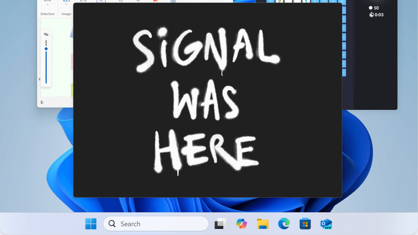 Signal blocks Windows Recall's all-seeing AI screenshots with a clever DRM  hack | PCWorld