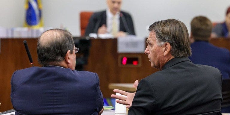 Segundo o ministro, todas as defesas dos réus do núcleo 1 da trama golpista podem participar e não é necessária autorização prévia
