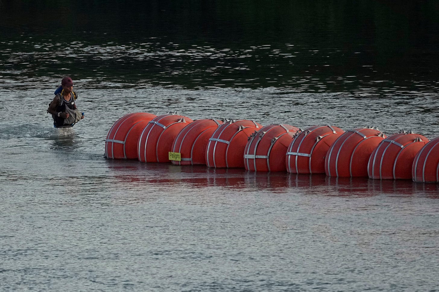 Body of Migrant Found in Texas' Buoy Barrier in Rio Grande - The New York  Times
