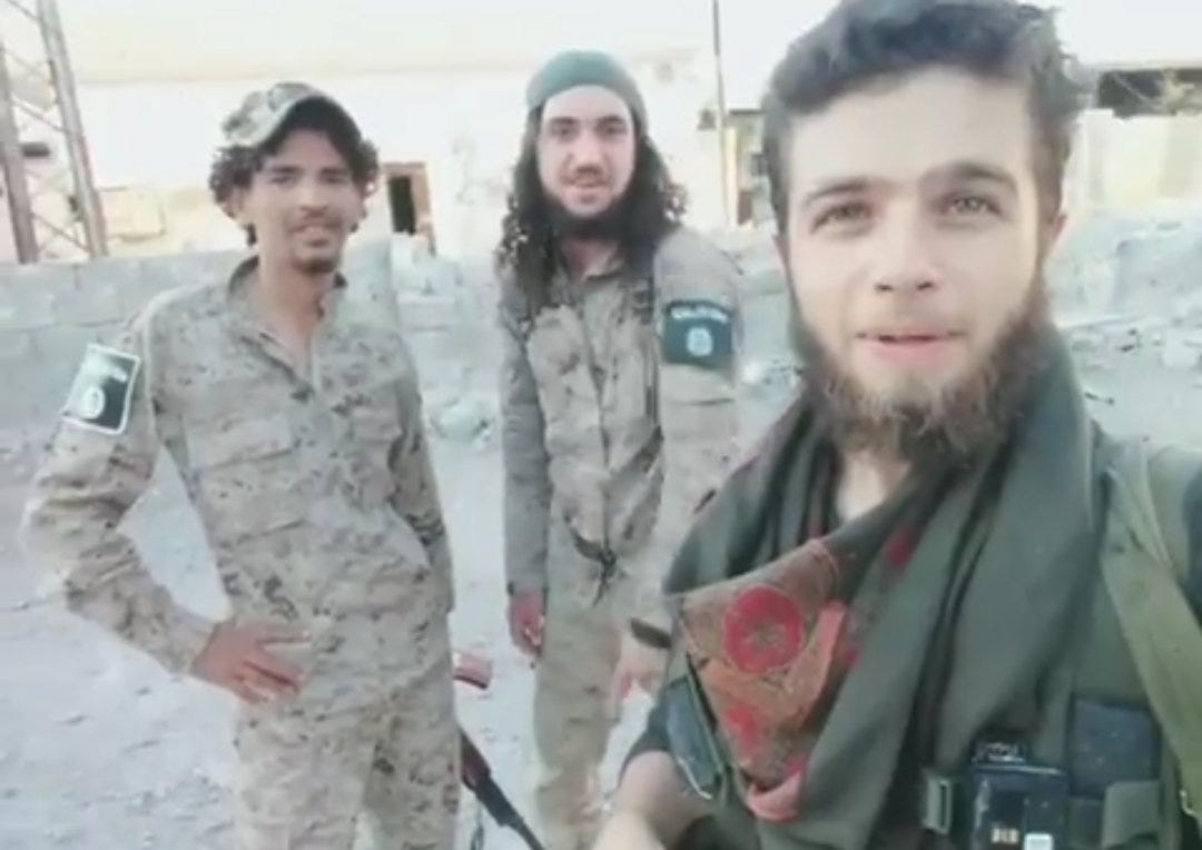 Syyrian sisäministeriö “kielsi ne” propagandana marraskuussa 2025, mutta kieltämättömät kuvat todistavat jatkuvuutta. 