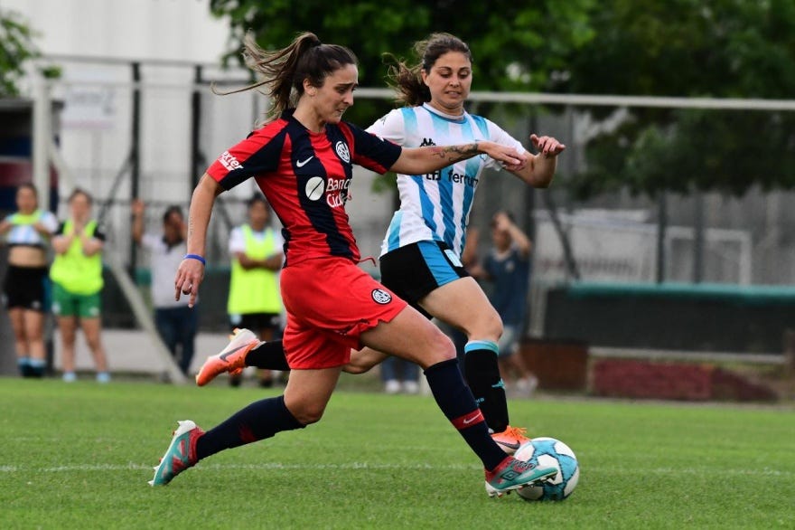 San Lorenzo venció a Racing para acomodarse en el segundo lugar -  Impulsobaires