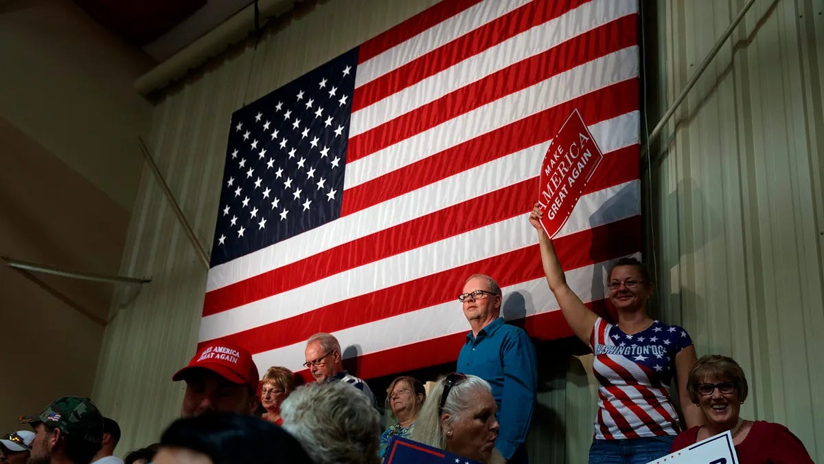 美国中产阶级和底层阶级本来有可观且足够持家的收入,却因大量巨额账单等因素沦落街头或一夜破产。(资料照,美联社) 美国中产阶级和底层阶级本来有可观且足够持家的收入,却因大量巨额账单等因素沦落街头或一夜破产。(资料照,美联社)
