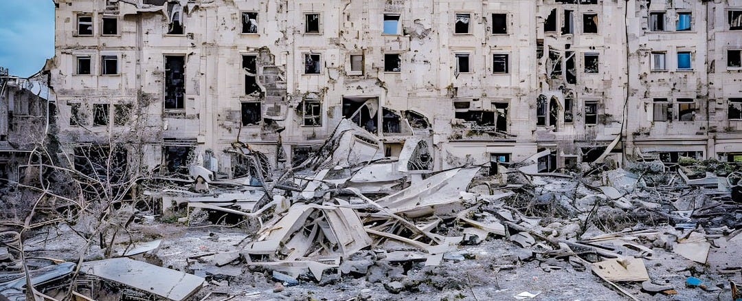 a very large building that has been destroyed