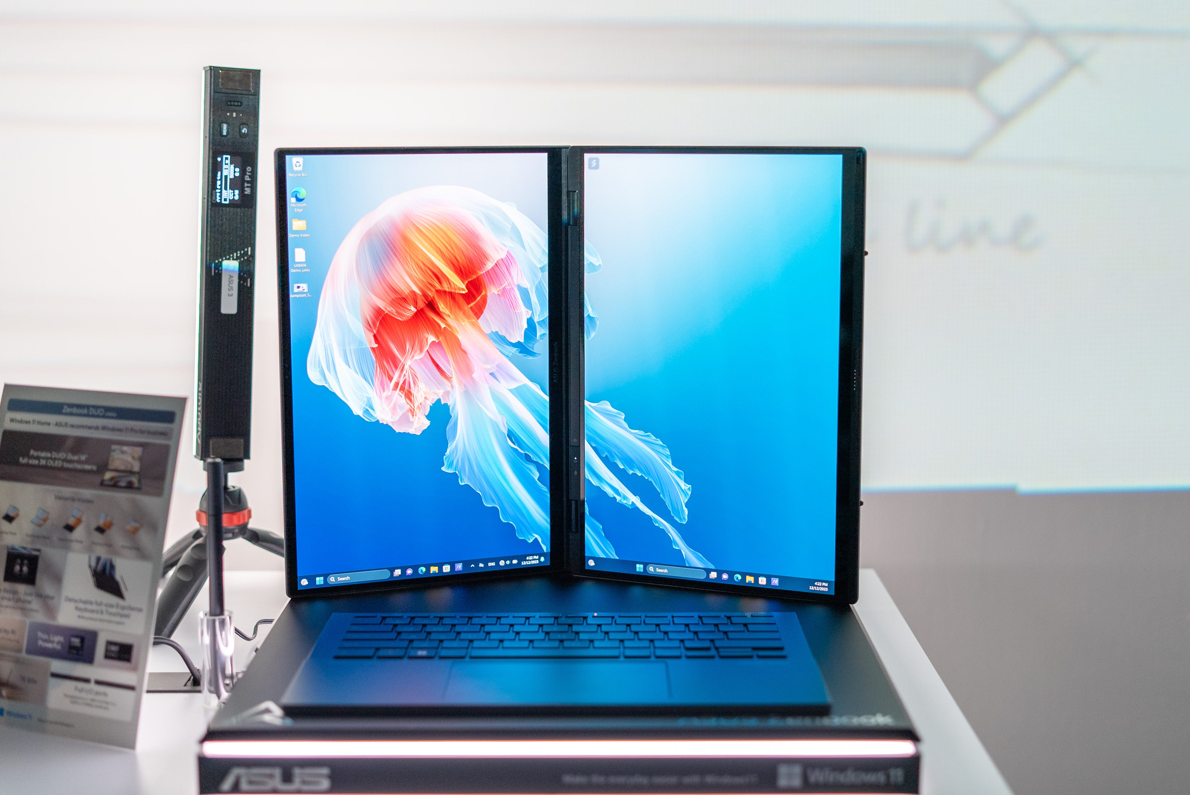 ASUS - 【新品未開封】ASUS ZenBook Duo セレスティアブルー The Asus ZenBook Duo is the greatest dual screen laptop I've