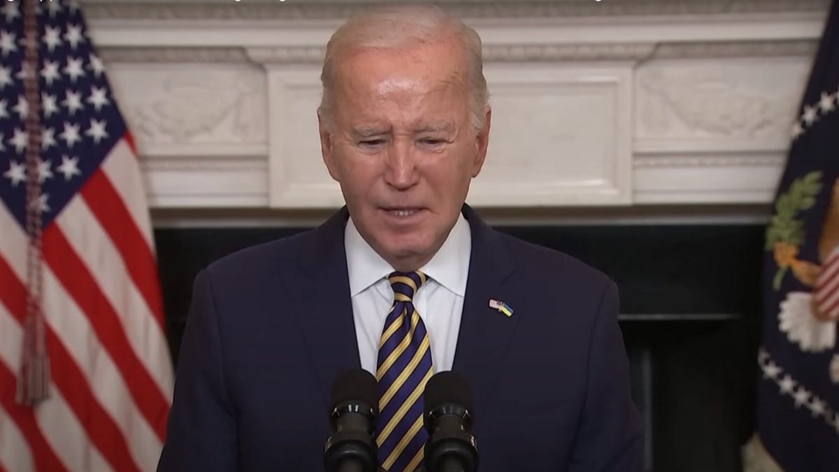 adrienneross.substack.com