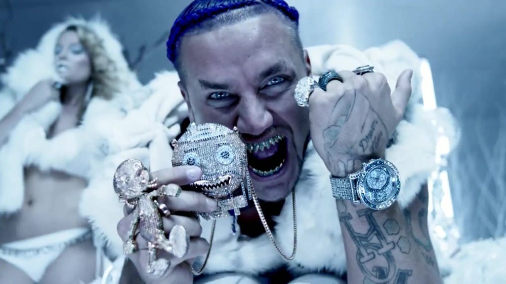 RiFF-RaFF-Tip-Toe-Wing-In-My-Jawwdinz-Video-131