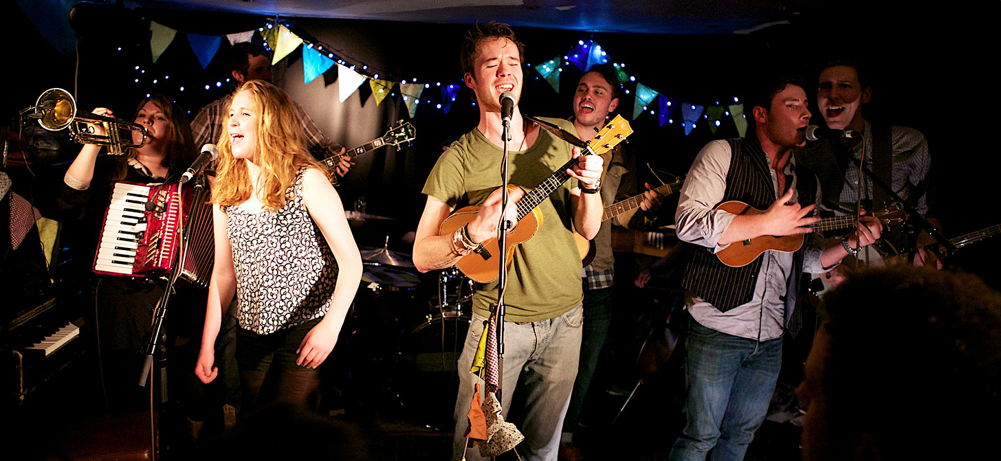 An early incarnation of Patch & the Giant perform alongside guest singer Lucy Alexander.