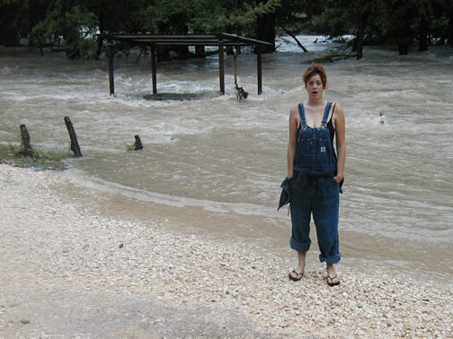 A person standing on a beach

AI-generated content may be incorrect.