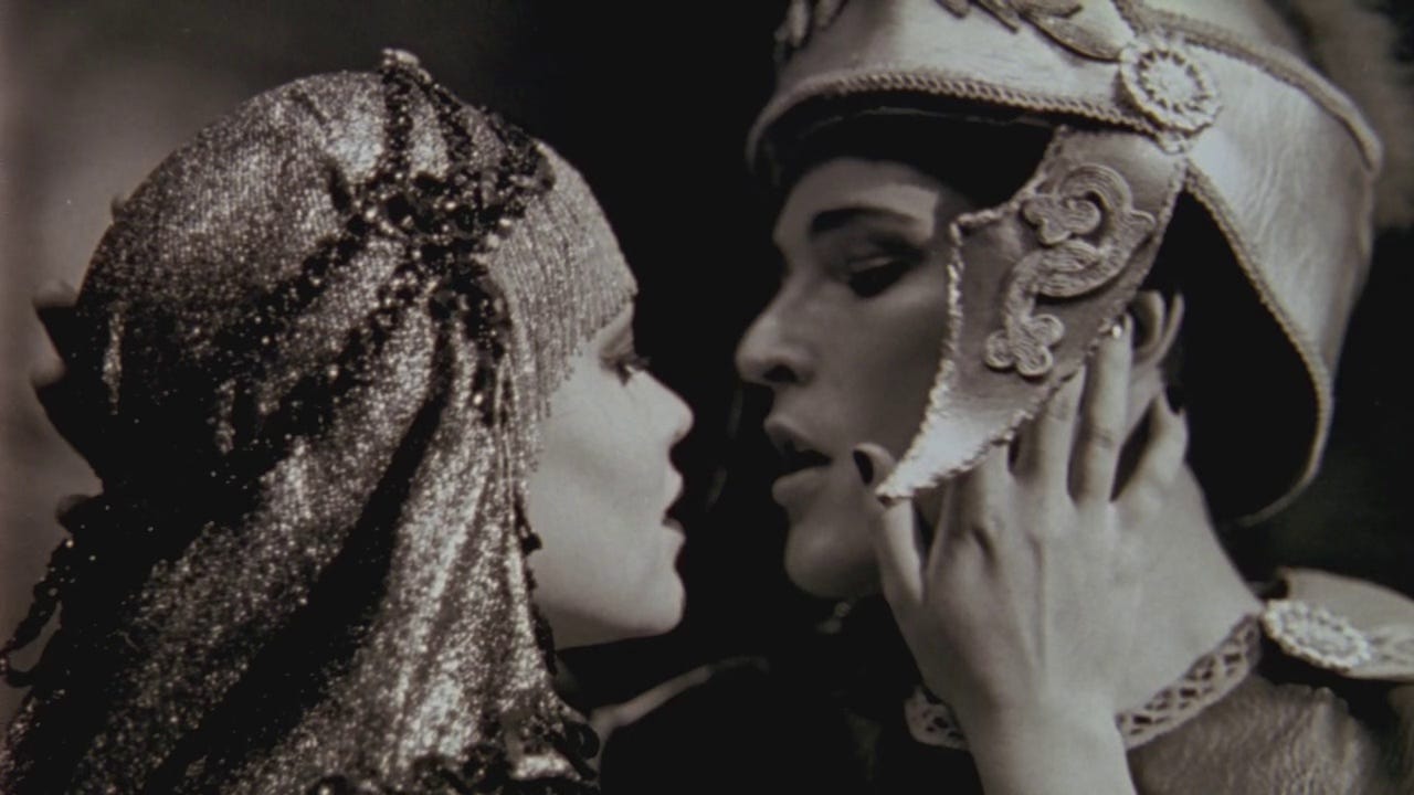 Still from Peter Jackson and Costa Botes' Forgotten Silver