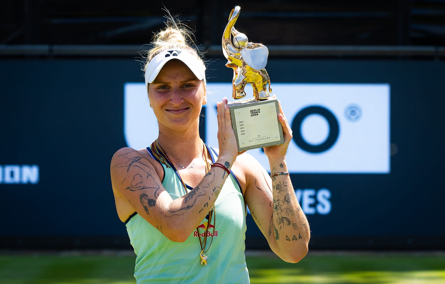 Back on top: Vondrousova outlasts Wang Xinyu for Berlin title