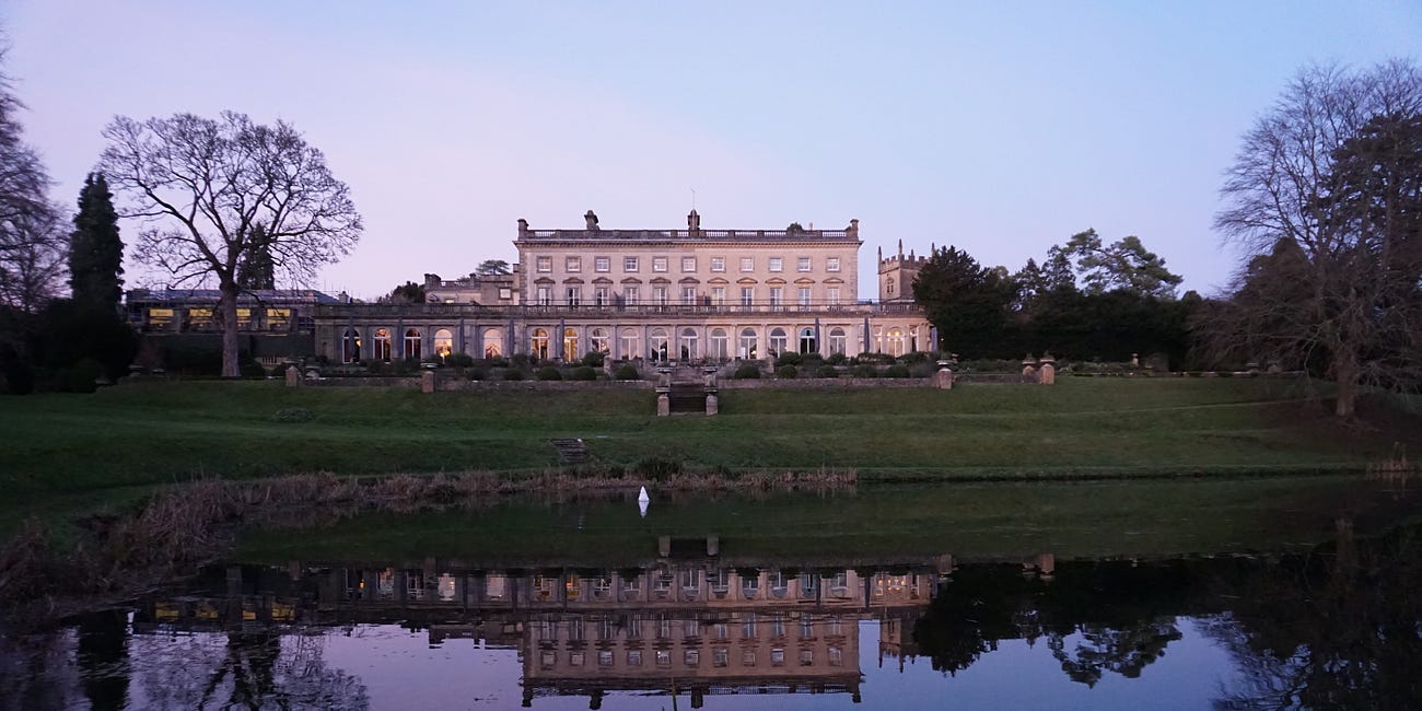 A Cozy Cotswolds Christmas