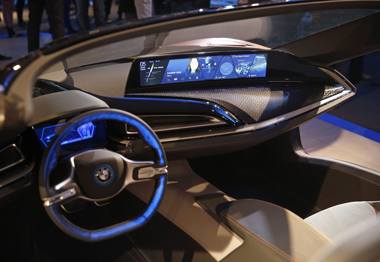 Your car's dashboard is about to get a lot more expansive — and expensive -  National | Globalnews.ca