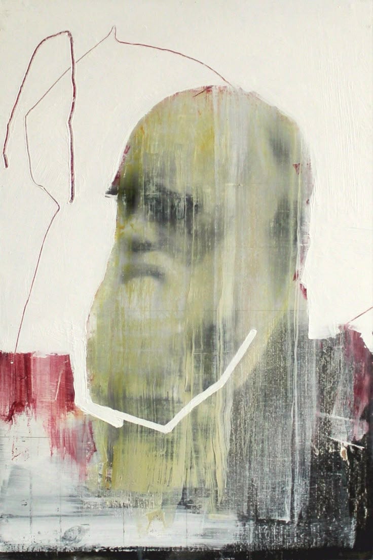 Abstract mixed-media portrait: a fragmented face rendered in soft greys, graphite lines and faint red marks. The image reflects the duality of character and the mental state of an artist who imagines a world and simultaneously dismantles it.