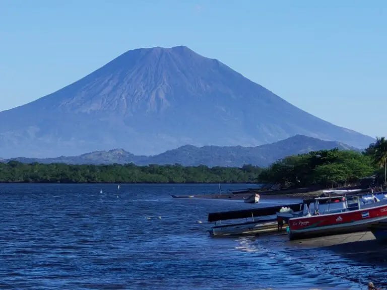 Volcanoes in El Salvador: A Trip Through the Land of Volcanoes