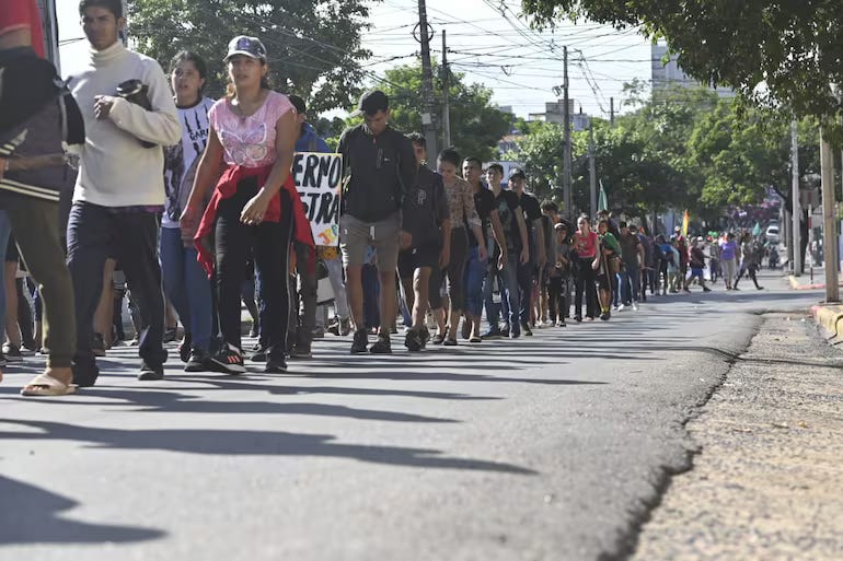 Marcha de la Federación Nacional Campesina de Asunción. Foto/Fernando Romero para ABC