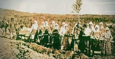 Dukhobor women in Saskatchewan, c.1905