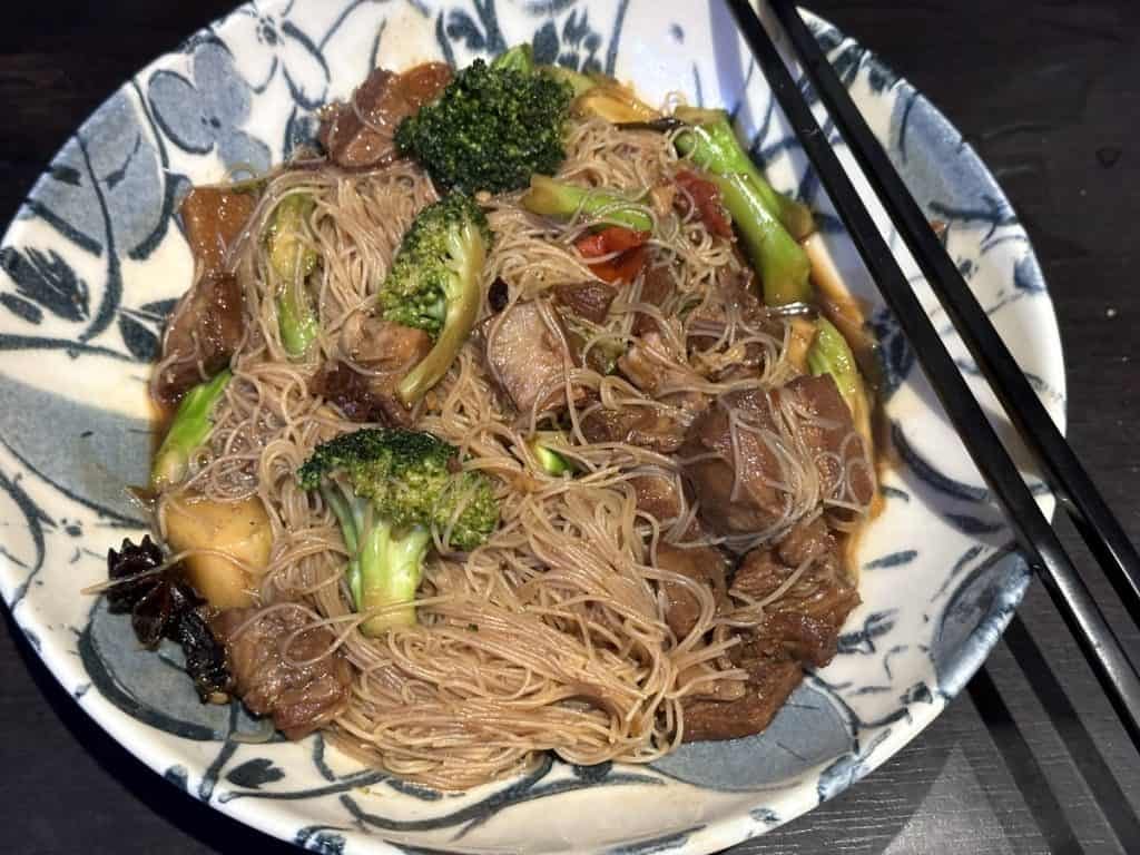 Braised belly pork rice vermicelli