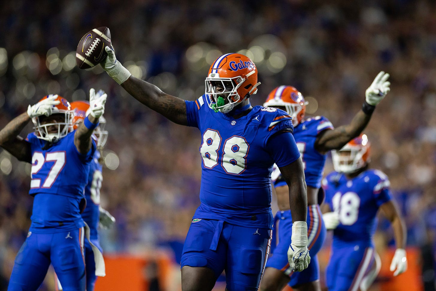 Kept Fighting': Caleb Banks' Faith-Driven Return Defines Heart of Gators –  WRUF 98.1 FM | 850 AM | 103.7 HD2 ESPN