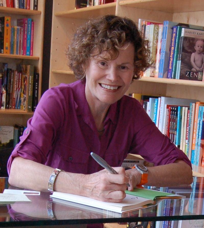 https://upload.wikimedia.org/wikipedia/commons/1/18/JudyBlume2009%28cropped%29.jpg