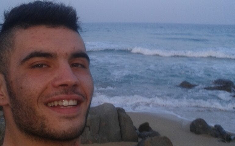 Lutto a Ilbono e a Lanusei: ragazzo di 26 anni muore stroncato da un malore improvviso Lutto a Ilbono e a Lanusei: ragazzo di 26 anni muore stroncato da un malore improvviso