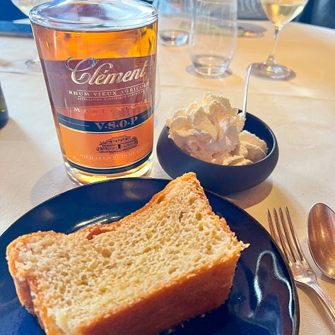 Le Duc seafood restaurant in Paris