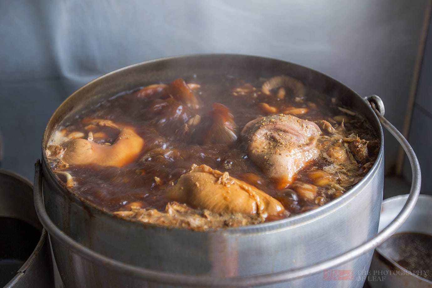 肉骨茶福建人创造的美食，东南亚人人都在吃，为何国内很少能吃到_山打根