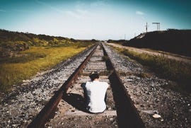 photo-1560111458-b9bbc3d824f7