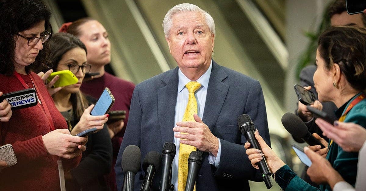 Republicans eye picking up $400M tab for Trump's ballroom as some Dems open  to 'discuss' idea