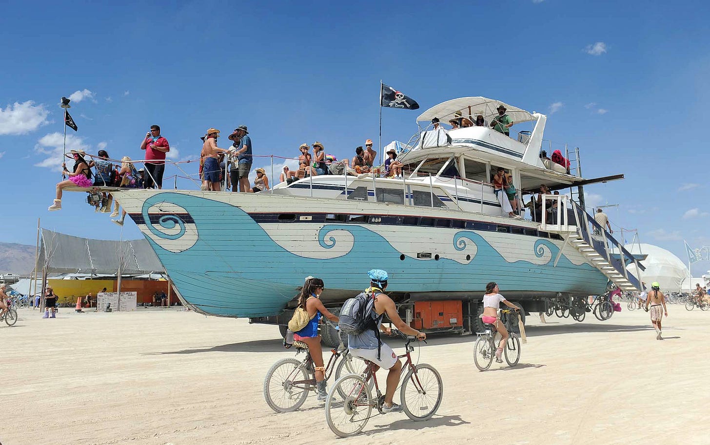 At Burning Man, the Tech Elite One-Up One Another - The New York Times