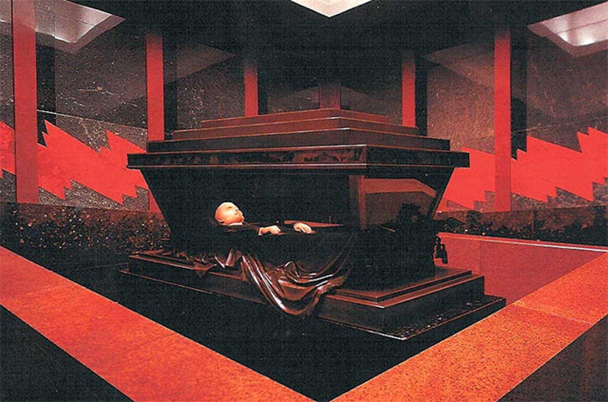 Lenin's Body Improves with Age | Scientific American