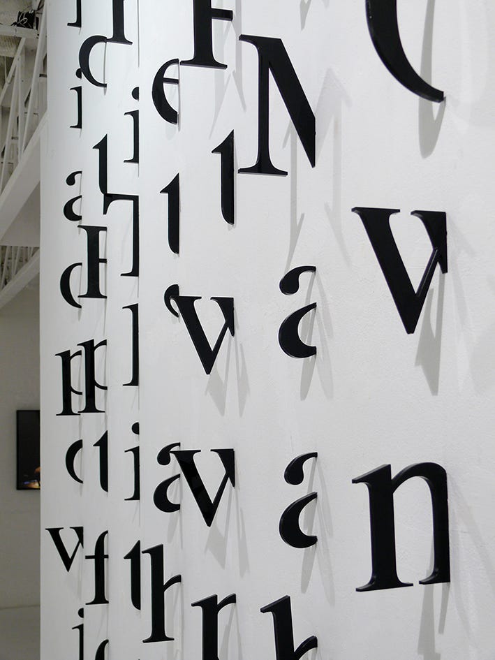 Marina Camargo, Untitled [Letras na parede], (acrylic), 2009 [Galeria Superfí­cie, São Paulo. © Marina Camargo]