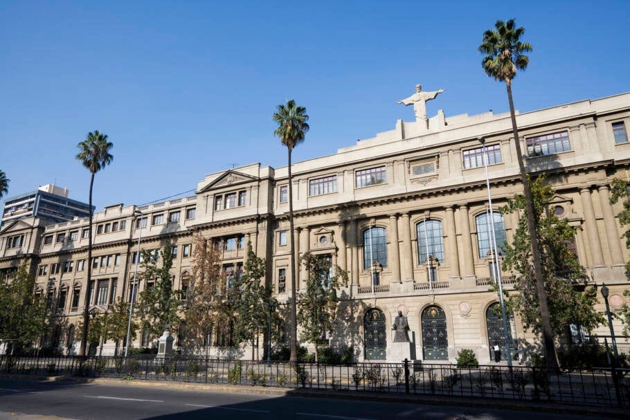 Universidad Católica de Chile oferece 45 cursos gratuitos e online pela plataforma Coursera Universidad Católica de Chile oferece 45 cursos gratuitos e online pela plataforma Coursera