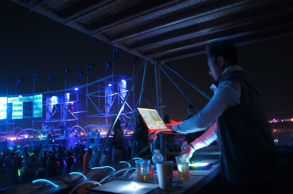 Keisuke Shingu aka VJ KSKA Keisuke Shingu aka VJ KSKA