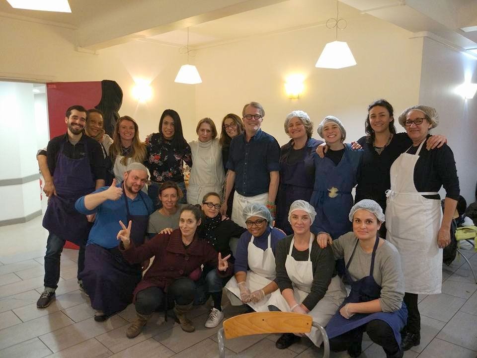Bénévolat, dîner solidaire au palais de la Femme avec Tout Est Un, Paris, France Bénévolat, dîner solidaire au palais de la Femme avec Tout Est Un, Paris, France