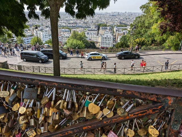 Padlocks near the height of Montmartre